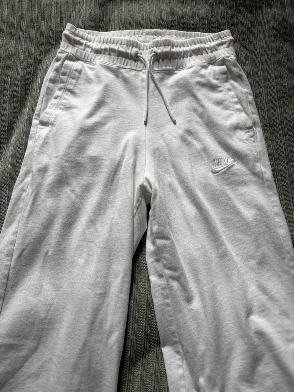 Nike White Wide-Leg Cropped Pants